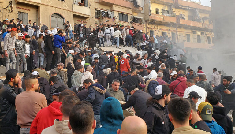 Θρήνος στον Λίβανο: Εννέα άνθρωποι θάφτηκαν στα συντρίμμια μετά την κατάρρευση κτηρίου