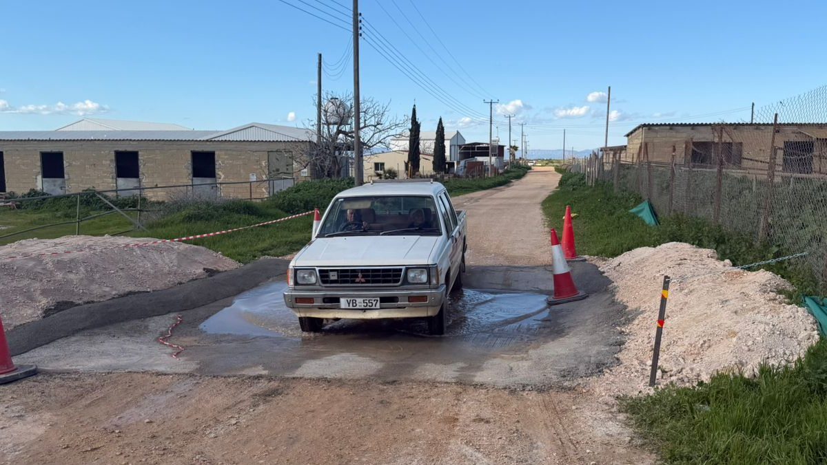 ΦΩΤΟ: Κατασκευάζουν τροχόλουτρα στις κτηνοτροφικές περιοχές των Κοκκινοχωρίων