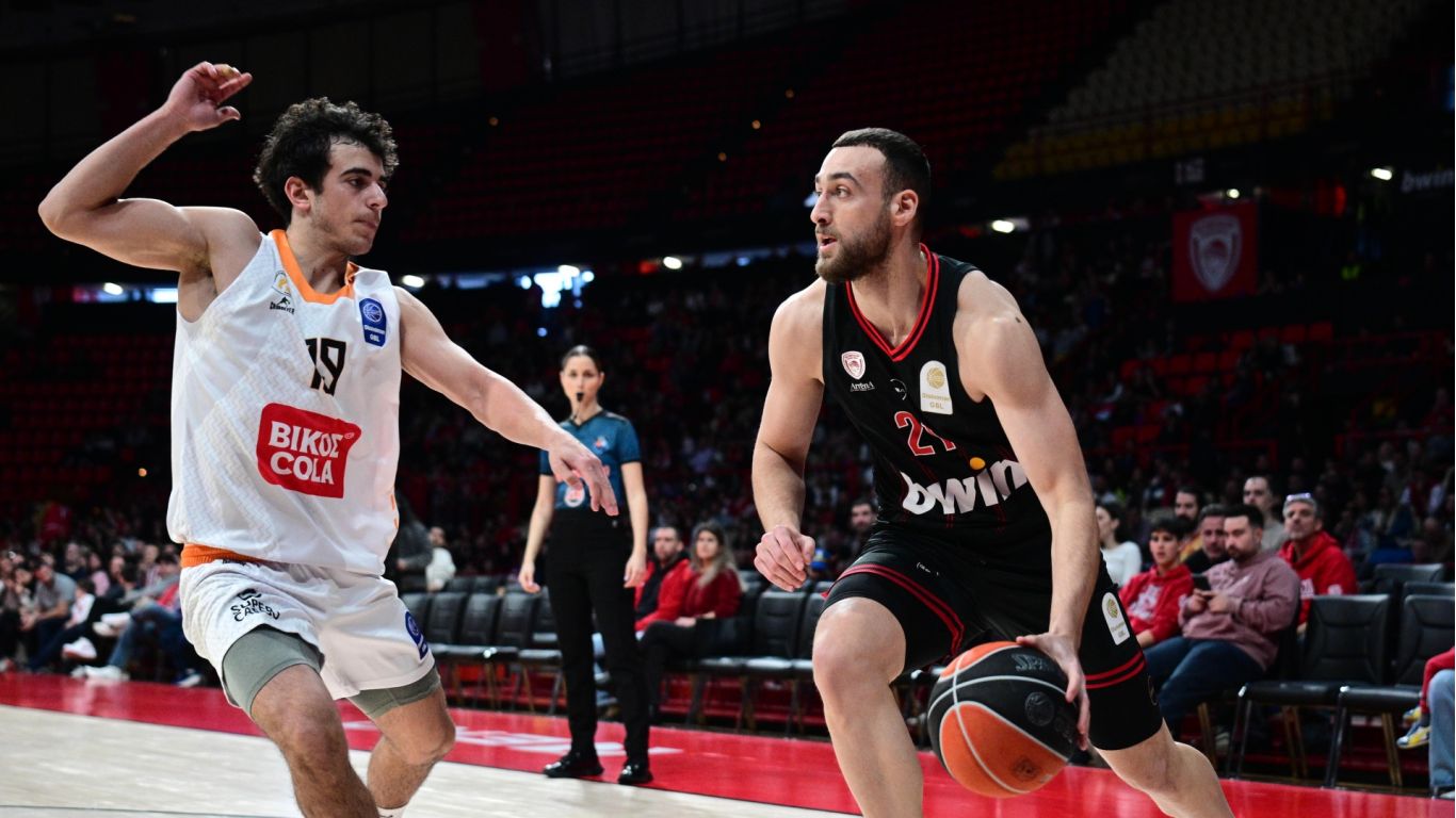 Επιβλητικός Ολυμπιακός, έκανε μεσημεριανό περίπατο και ιστορικό ρεκόρ κόντρα στον Προμηθέα