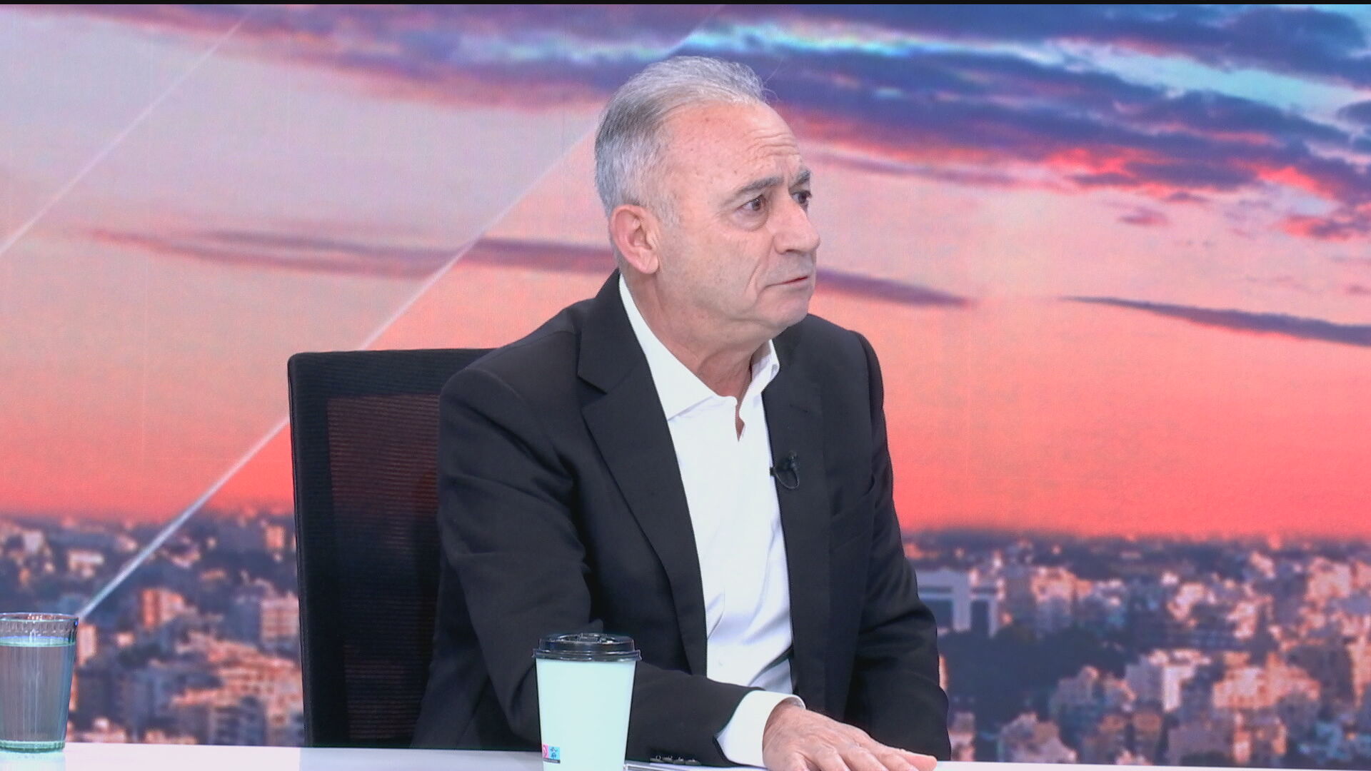 Διχάζει η πρόταση ΔΗΣΥ για εγγυητές: Ο «κόκκινος» Αβέρωφ και πώς απαντά στο ΑΚΕΛ περί προεκλογικού