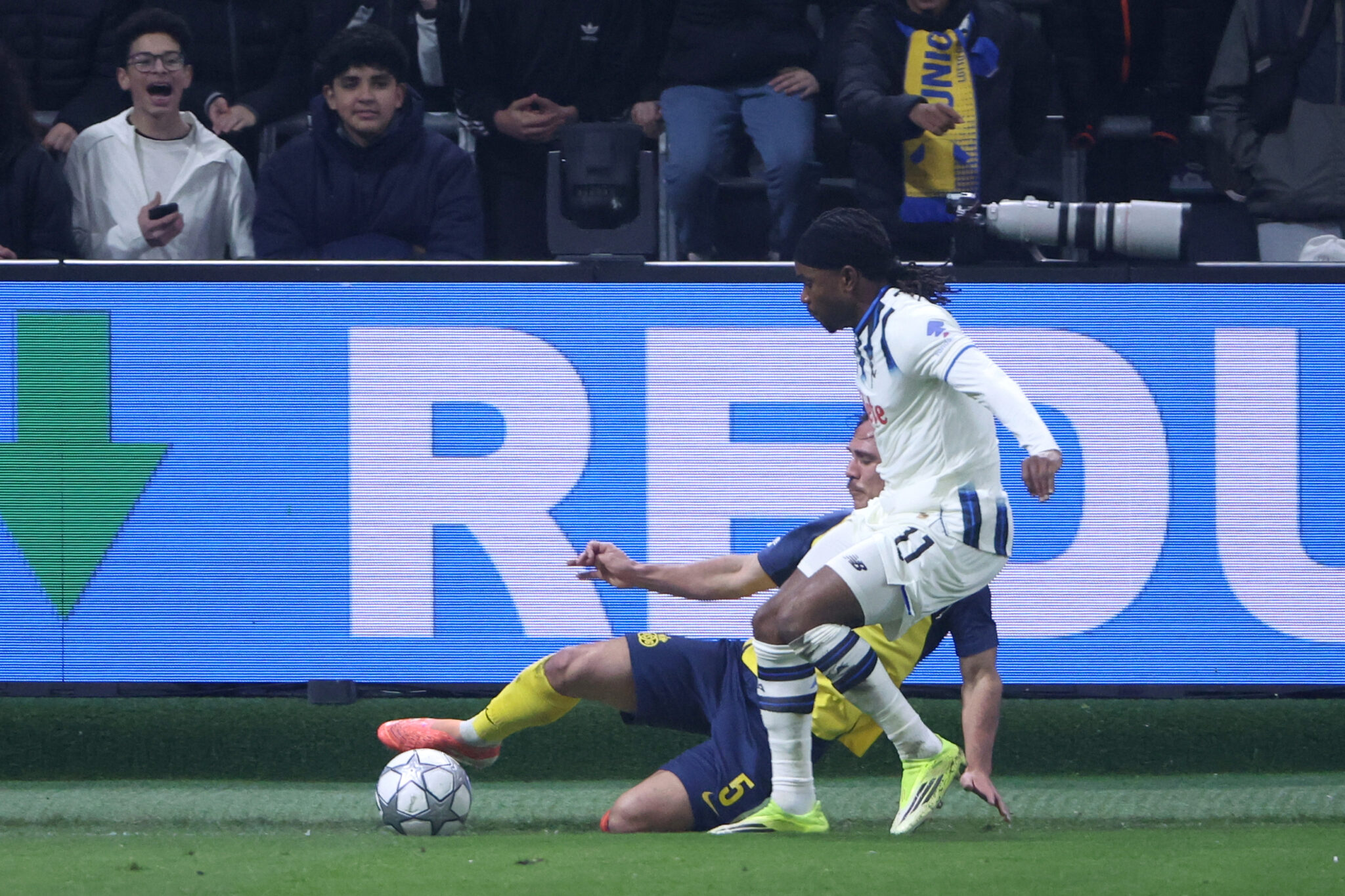 Επίσημο: Από την Αταλάντα στην Ατλέτικο ο Λούκμαν