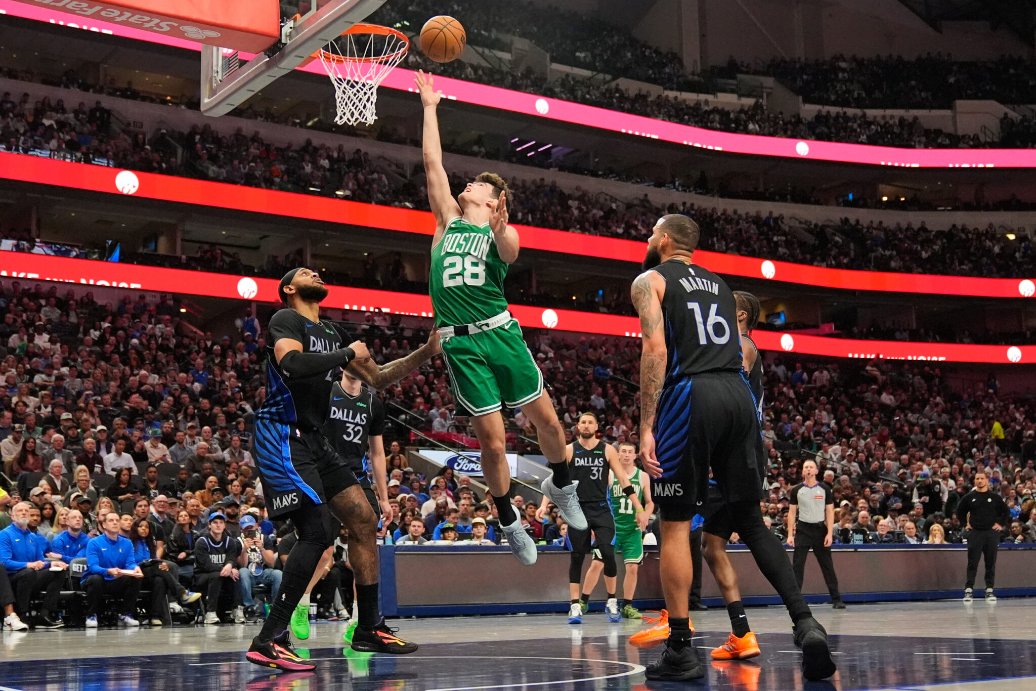 Ο Μπράουν υπέγραψε τη νίκη, ο Φλαγκ εντυπωσίασε στη νίκη των Σέλτικς στην έδρα των Μάβερικς