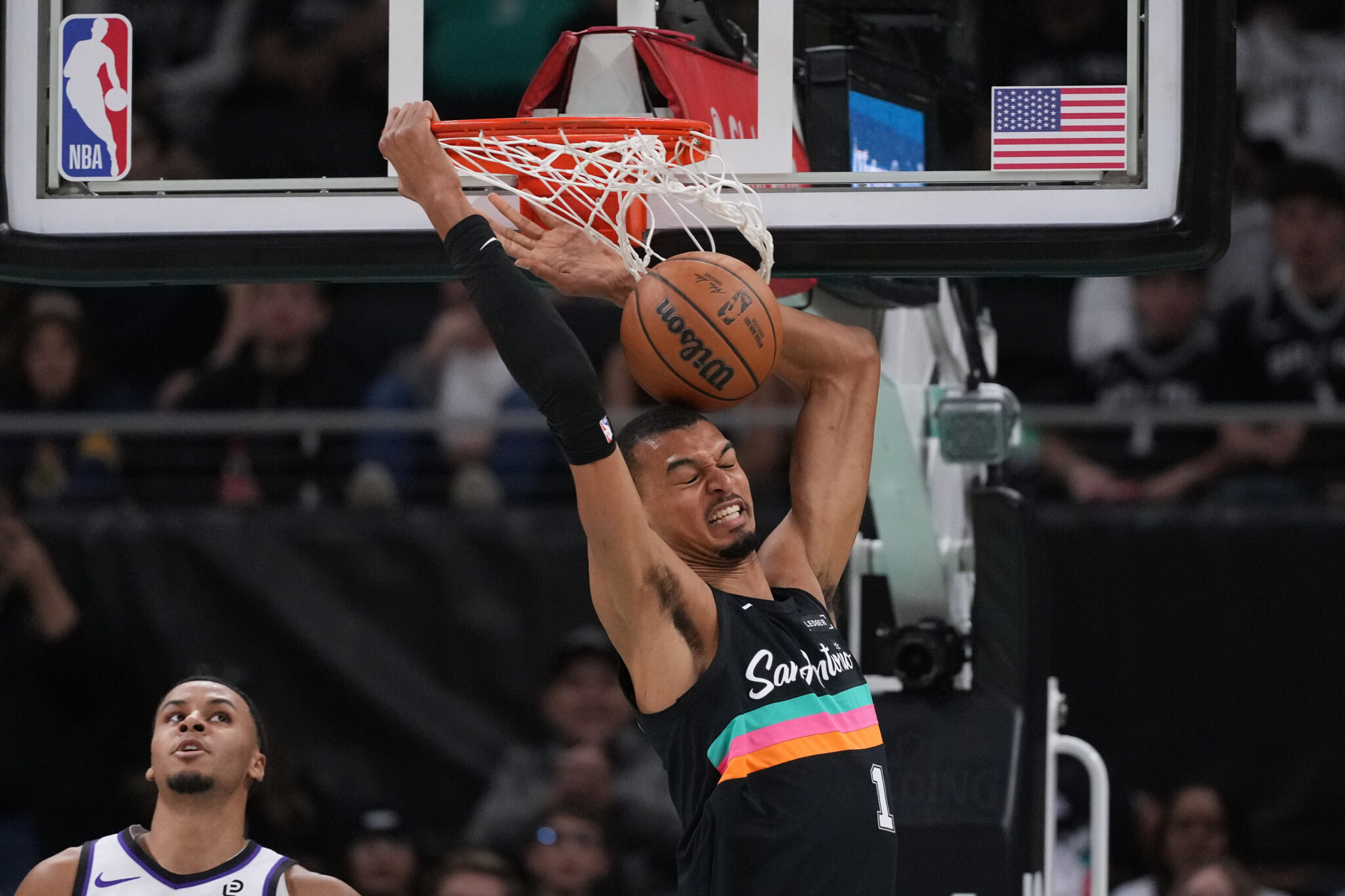 Ασταμάτητος Γουεμπανιάμα: Οδήγησε τους Σπερς στην 8η σερί νίκη