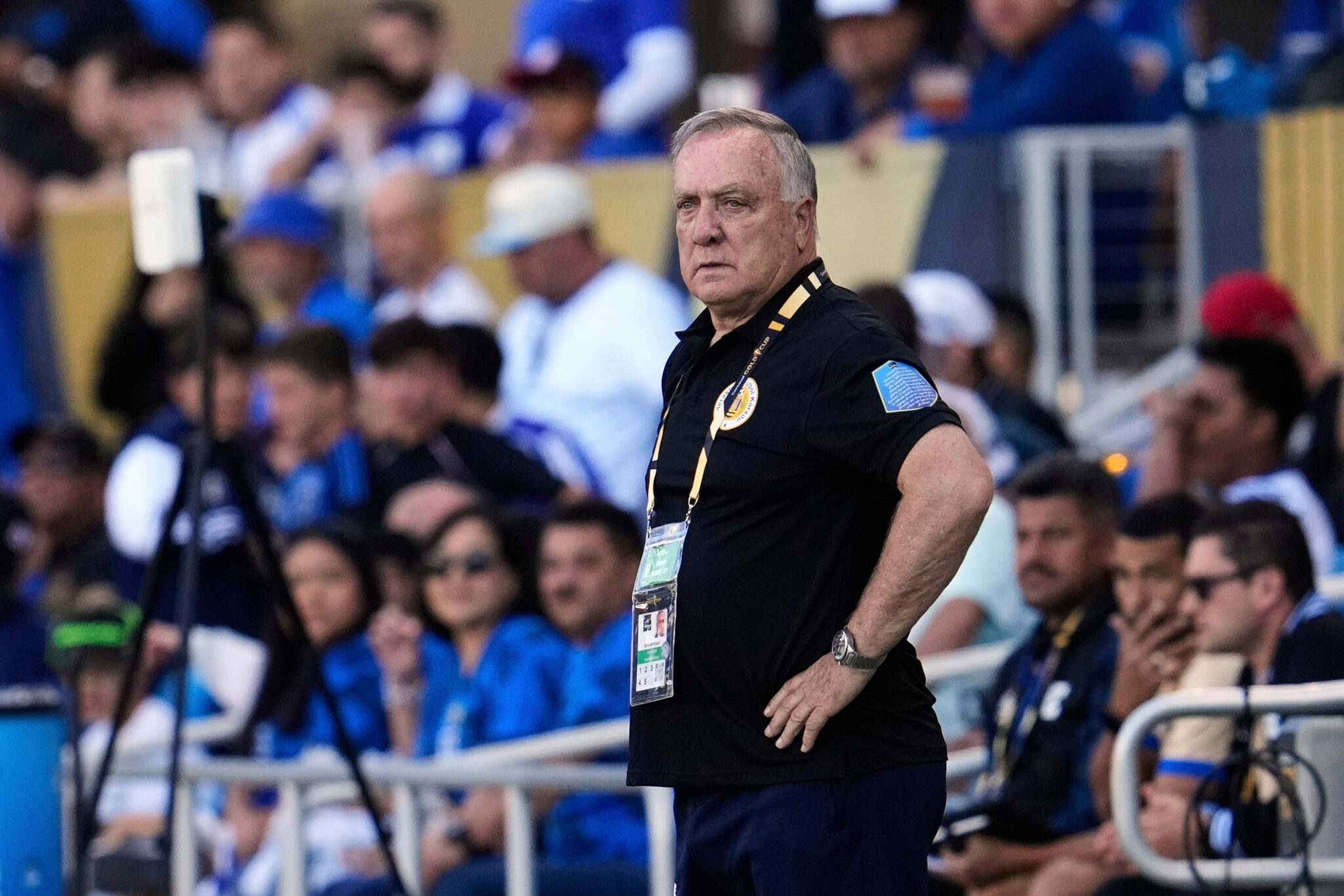 Παραιτήθηκε από το Κουρασάο πριν το Μουντιάλ ο Άντβοκαατ για λόγους υγείας της κόρης του