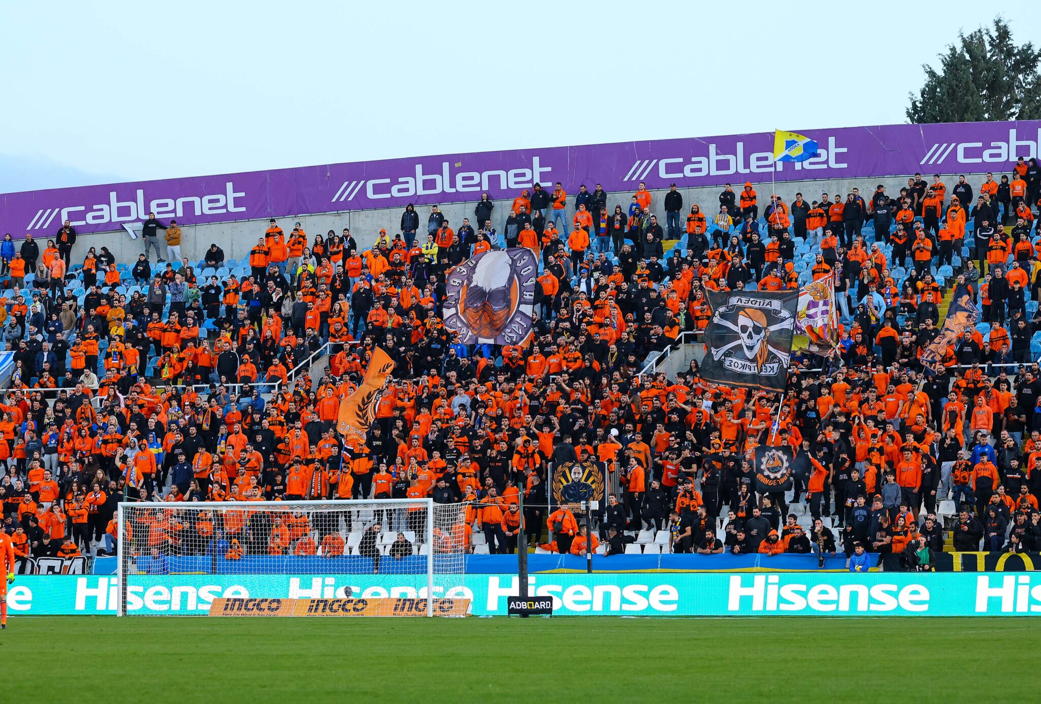 Αθλητικός Δικαστής: Ποινή διεξαγωγής κεκλεισμένων των θυρών και απαγόρευσης μετακίνησης φιλάθλων στον ΑΠΟΕΛ