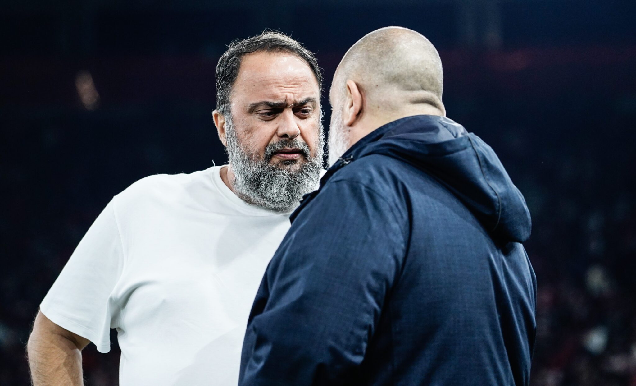 Στο Ρέντη ο Μαρινάκης – Μιλά σε παίκτες και τεχνικό επιτελείο