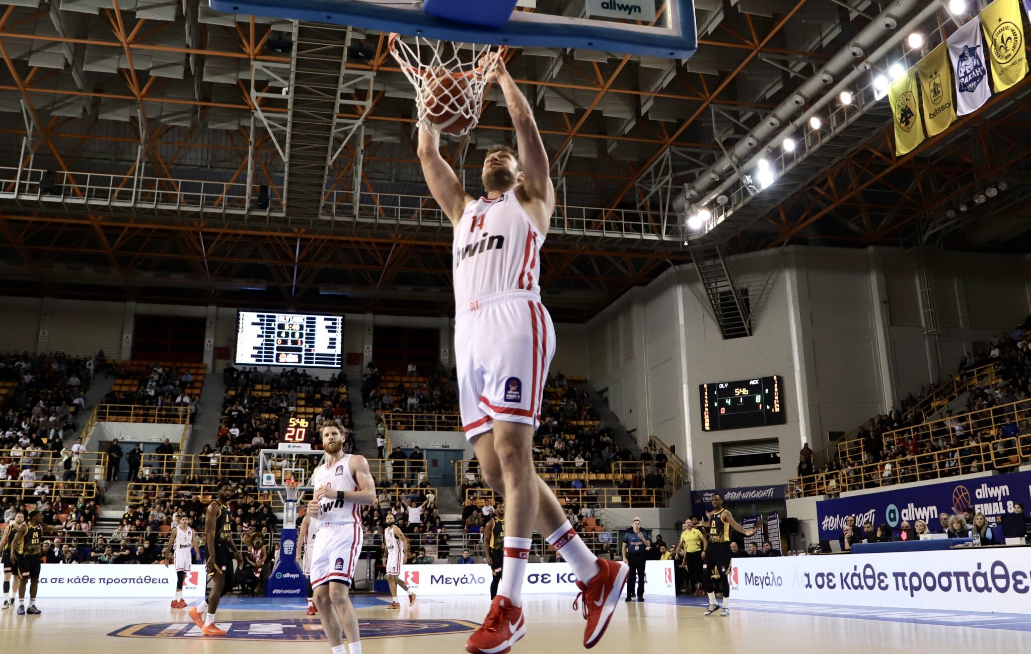 Έπαιξε όσο χρειαζόταν και προκρίθηκε στον τελικό ο Ολυμπιακός