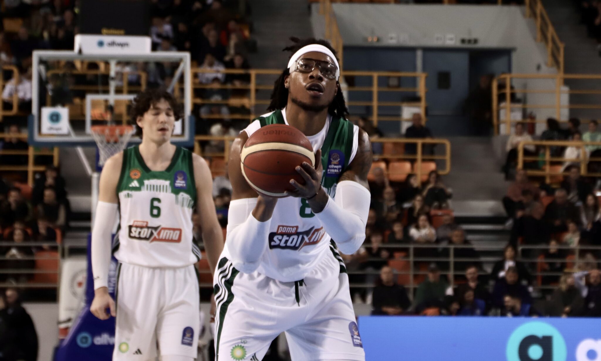 Παρελθόν από τον Παναθηναϊκό ο Χολμς