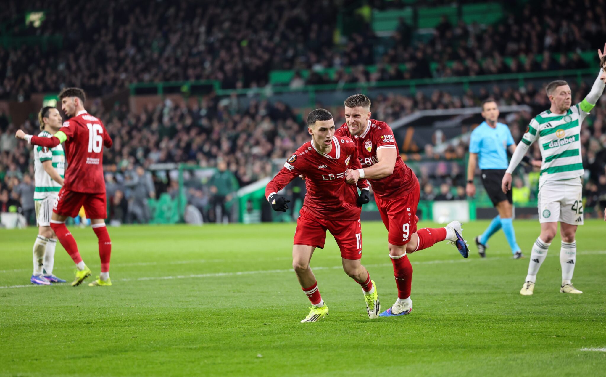 Τεσσάρα… πρόκρισης για Στουτγάρδη – Προβάδισμα για Ερυθρό και Λουντογκόρετς