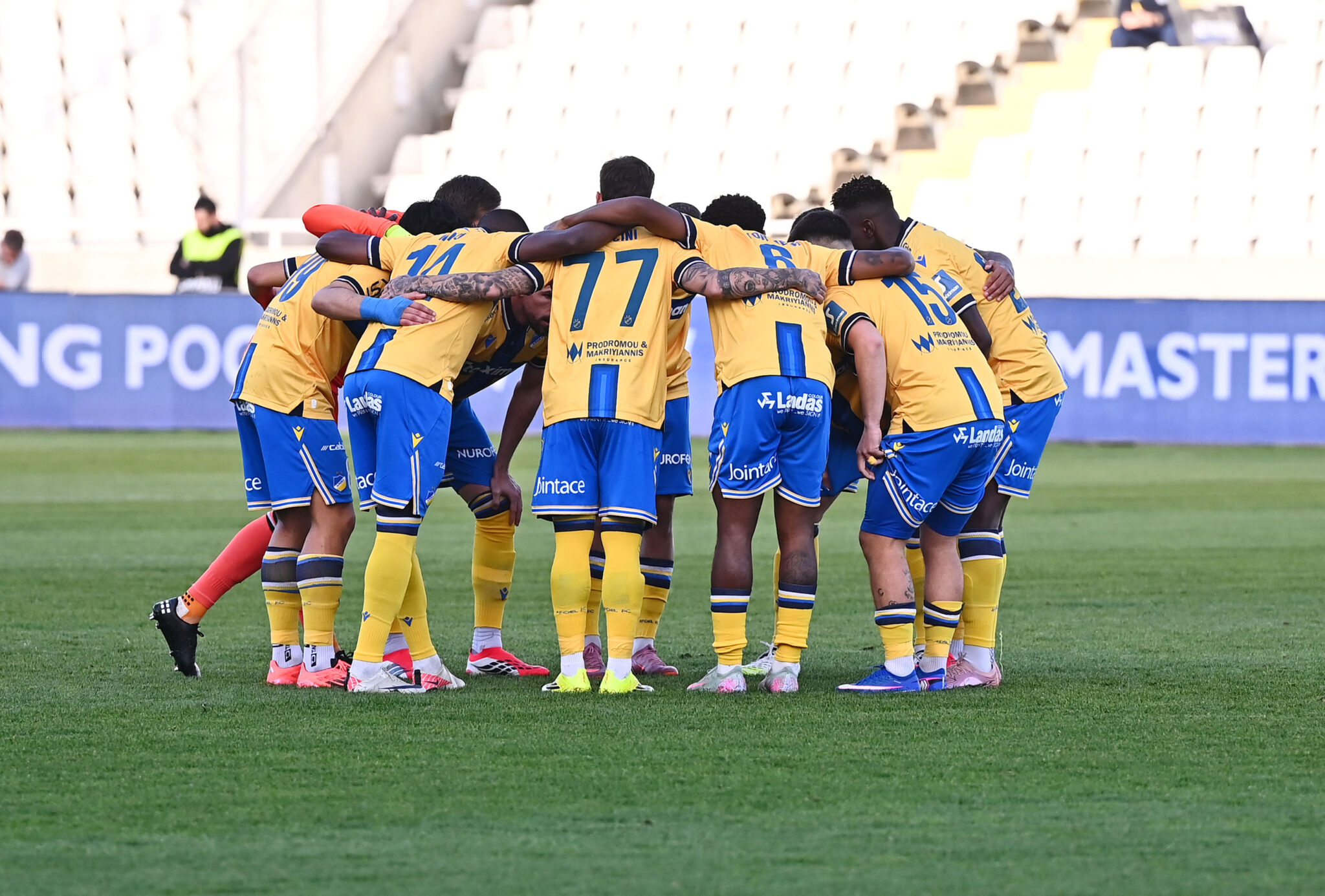 Αφήνει πίσω την… θύελλα και πάει για την πρόκριση ο ΑΠΟΕΛ