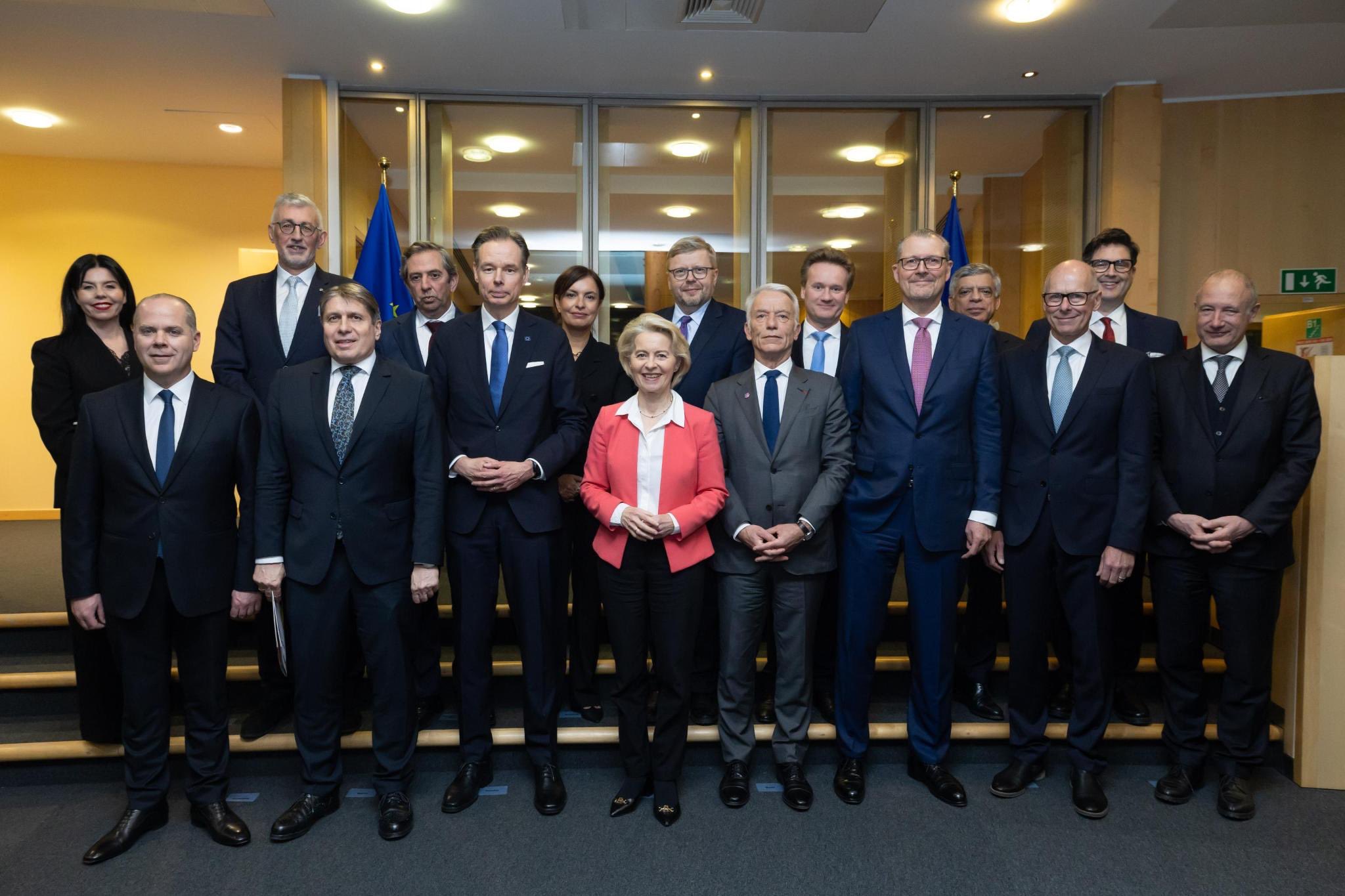 Σε δείπνο εργασίας της φον ντερ Λάιεν ο Πρόεδρος της ΟΕΒ, τι συζήτησαν