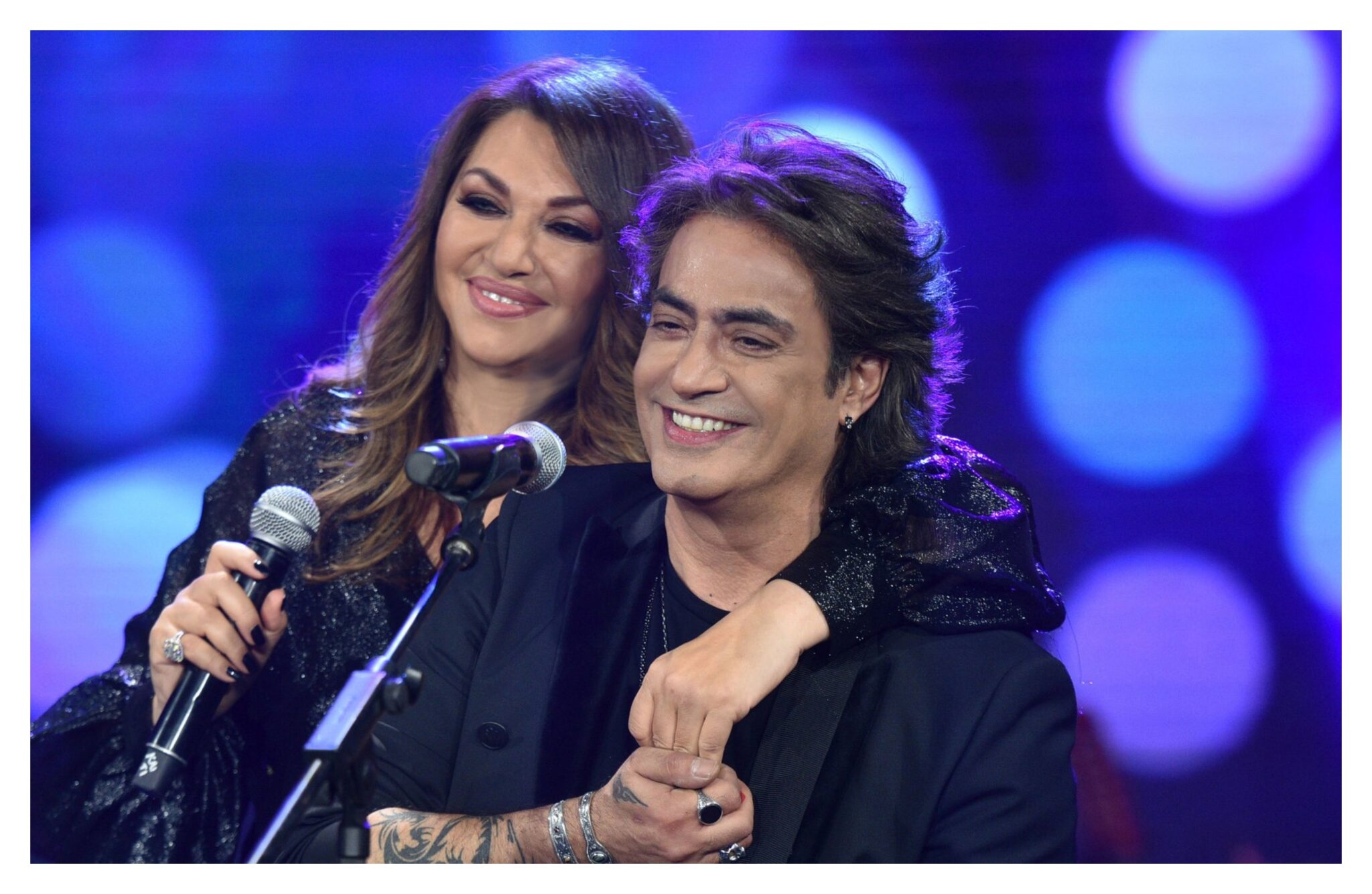 Γαρμπή & Σχοινάς: Η επίσκεψη σε «σύμβουλο γάμου» και το παθιασμένο φιλί on camera (BINTEO)