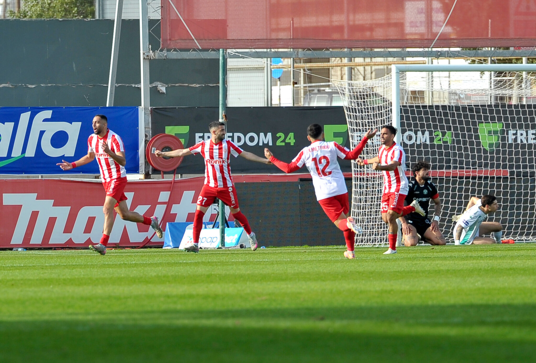 Β’ Κατηγορία: «Τρένο» χωρίς… φρένα η Νέα Σαλαμίνα – Σπουδαίο «διπλό» για τη Δόξα