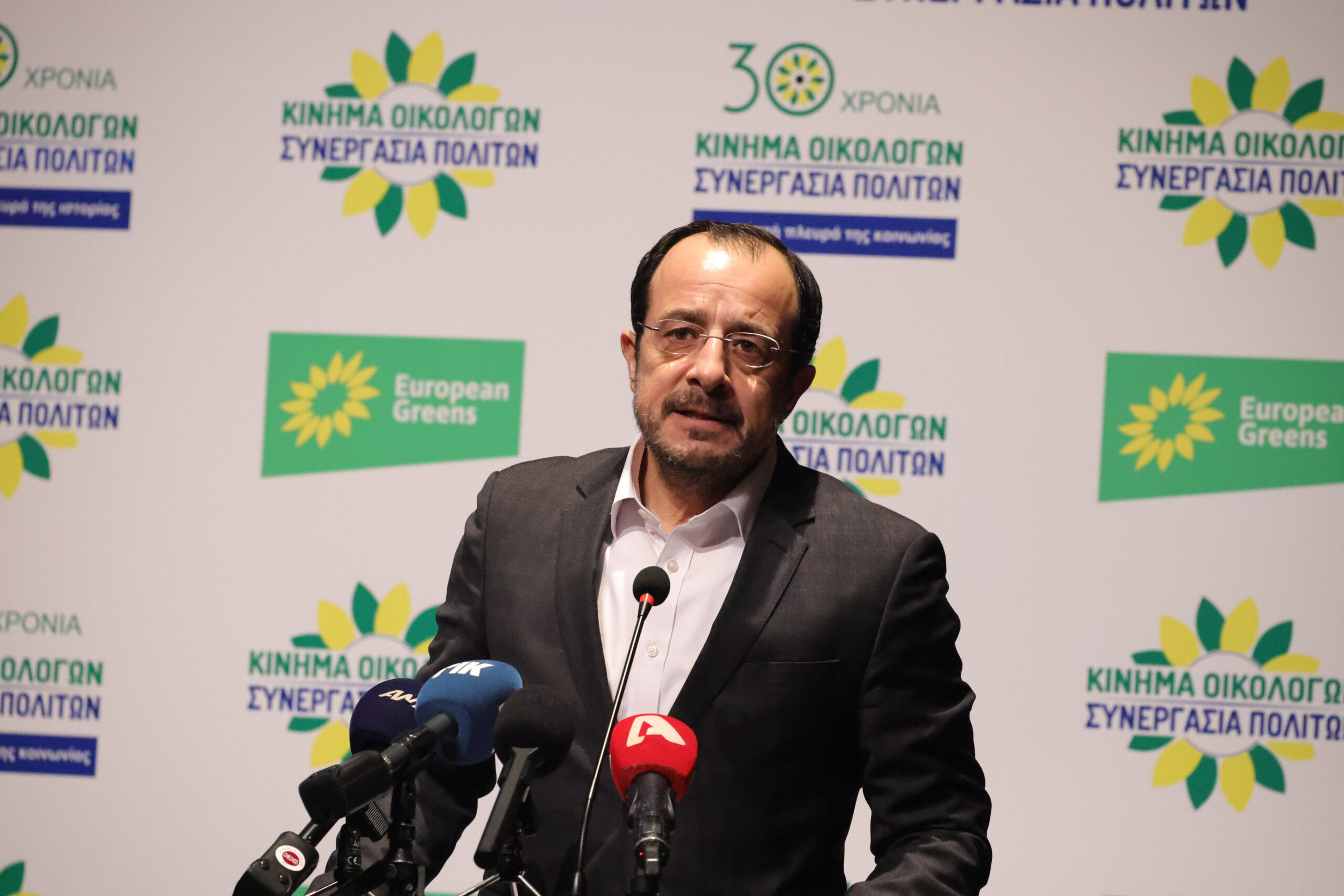 &Alpha;&nu;&alpha;&delta;&epsilon;&iota;&kappa;&nu;ύ&omicron;&upsilon;&mu;&epsilon; &tau;&eta;&nu; &Kappa;&Delta; &omega;&sigmaf; &pi;&upsilon;&lambda;ώ&nu;&alpha; &alpha;&sigma;&phi;ά&lambda;&epsilon;&iota;&alpha;&sigmaf; &kappa;&alpha;&iota; &sigma;&tau;&alpha;&theta;&epsilon;&rho;ό&tau;&eta;&tau;&alpha;&sigmaf; &sigma;&tau;&eta;&nu; &pi;&epsilon;&rho;&iota;&omicron;&chi;ή, &lambda;έ&epsilon;&iota; &omicron; &Pi;&rho;ό&epsilon;&delta;&rho;&omicron;&sigmaf;