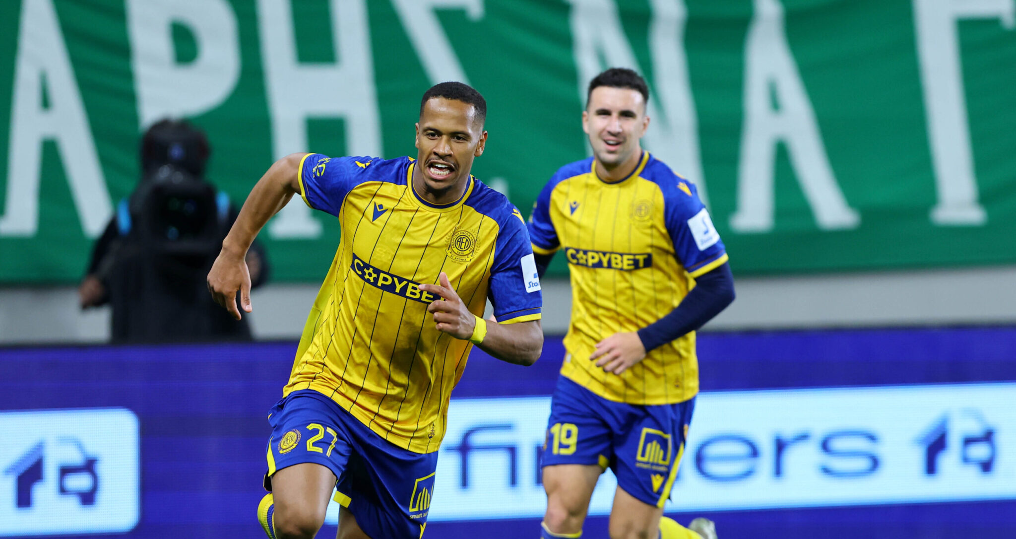 Του… πήρε τον αέρα και «κλείδωσε» νίκη με ανατροπή η ΑΕΛ επί του Άρη (ΒΙΝΤΕΟ)