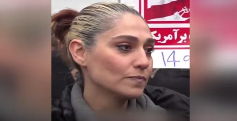 Για πρώτη φορά στην κρατική τηλεόραση του Ιράν μίλησαν γυναίκες χωρίς μαντίλα
