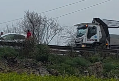 &Beta;&Iota;&Nu;&Tau;&Epsilon;&Omicron;: &laquo;&Sigma;ή&kappa;&omega;&sigma;&alpha;&nu;&raquo; &tau;&sigma;ί&gamma;&kappa;&omicron;&upsilon;&sigmaf; &tau;&alpha; &iota;&sigma;&chi;&upsilon;&rho;ά &mu;&pi;&omicron;&phi;ό&rho;, &alpha;&pi;&alpha;&nu;&omega;&tau;έ&sigmaf; &beta;&lambda;ά&beta;&epsilon;&sigmaf; &sigma;&tau;&omicron; &delta;ί&kappa;&tau;&upsilon;&omicron; &tau;&eta;&sigmaf; &Alpha;&Eta;&Kappa;