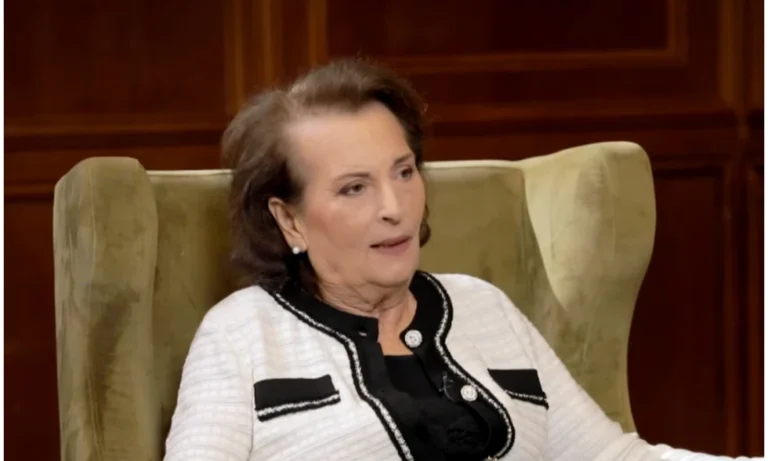 Συγκινεί η Βάσω Καζαντζίδη: Δεν μπορούσα να βγάλω από πάνω μου τα μαύρα, ήταν σαν να τον ξεχνούσα (ΒΙΝΤΕΟ)