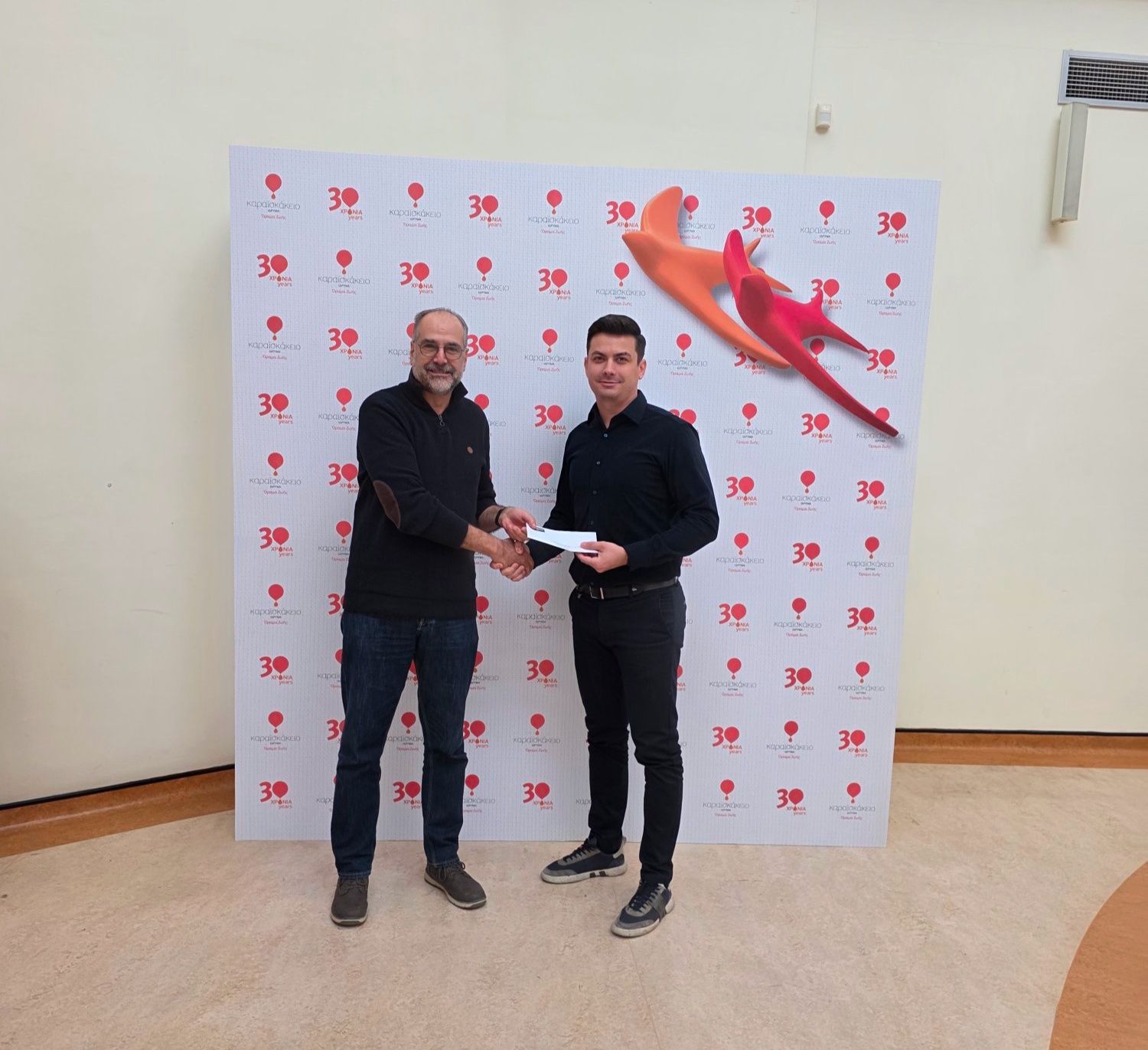 Η Γαλακτοβιομηχανία ΑΛΑΜΠΡΑ παρέδωσε επιταγή για στήριξη του Κέντρου Παιδικού Καρκίνου του Καραϊσκάκειου Ιδρύματος