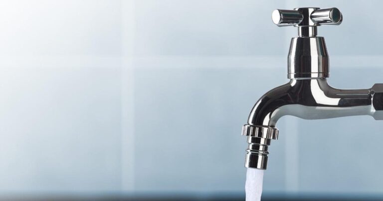 Δύο λεπτά λιγότερο τρεχούμενο νερό… Εξοικονόμηση για τη διαχείριση της υδατικής κρίσης