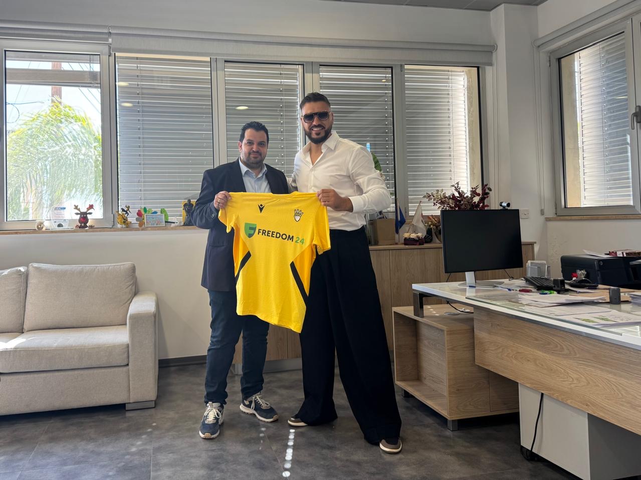 Συμφωνία για εκμετάλλευση και χρήση του γηπέδου στο Τραχώνι από την Freedom24 Krasava ΕΝΥ