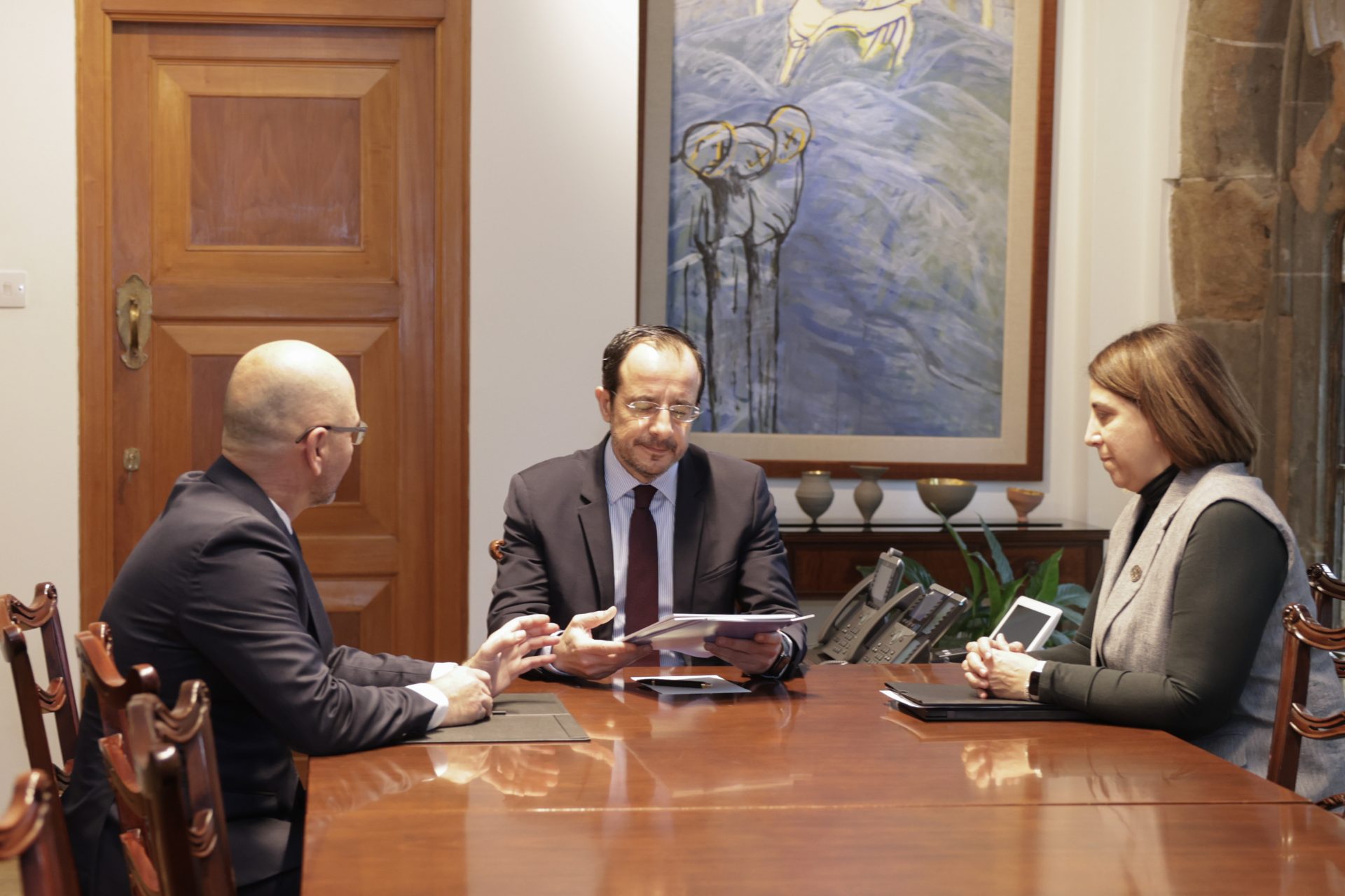 «Η Ελεγκτική ελέγχει, δεν εκτελεί»: Οι προβληματισμοί Χριστοδουλίδη για τα ενεργειακά και η απάντηση Παπακωνσταντίνου