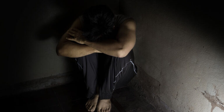 Σοκαριστικές αποκαλύψεις: Σε βίντεο βασανιστήρια και ξυλοδαρμοί