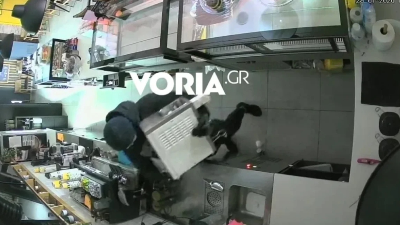 ΒΙΝΤΕΟ: Καρέ καρέ διάρρηξη σε κατάστημα καφέ στον Εύοσμο με λεία… μηχάνημα που κάνει αφρόγαλο