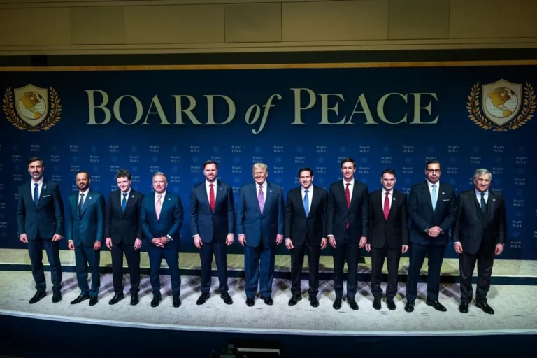 Συμβούλιο της Ειρήνης: Εχέγγυο ή επικίνδυνη ακροβασία;