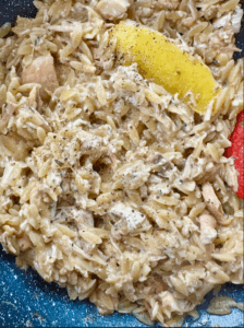 Κριθαράκι λεμονάτο με κοτόπουλο