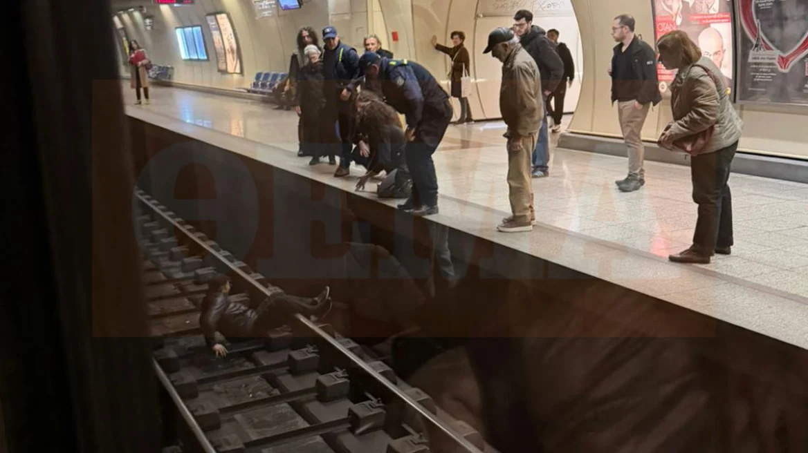 Άνδρας έχασε τις αισθήσεις του και έπεσε στις ράγες του μετρό στους Αμπελόκηπους