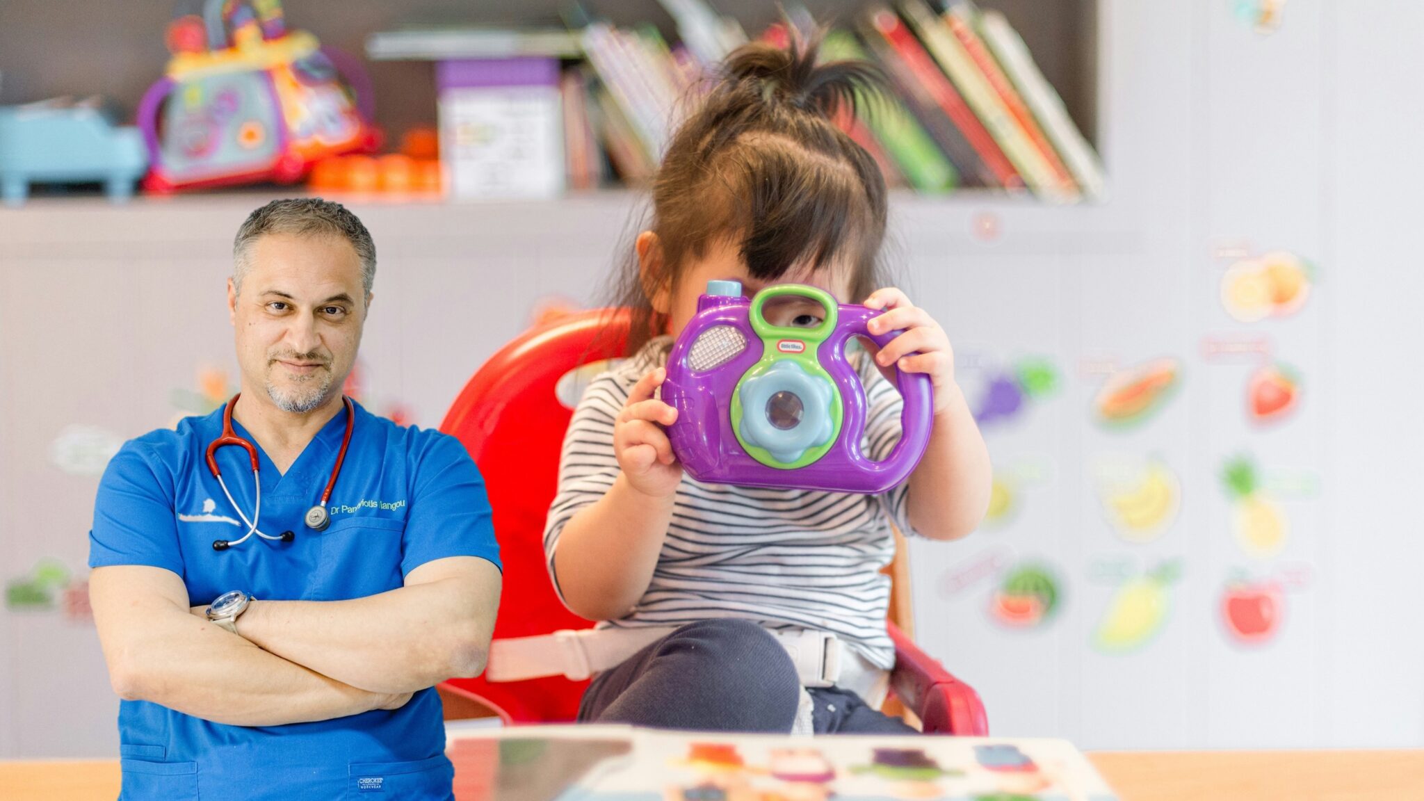 Το παιδί σου πήρε καταλάθος χάπια; Ο Δρ Γιάγκου εξηγεί όσα πρέπει άμεσα να κάνεις