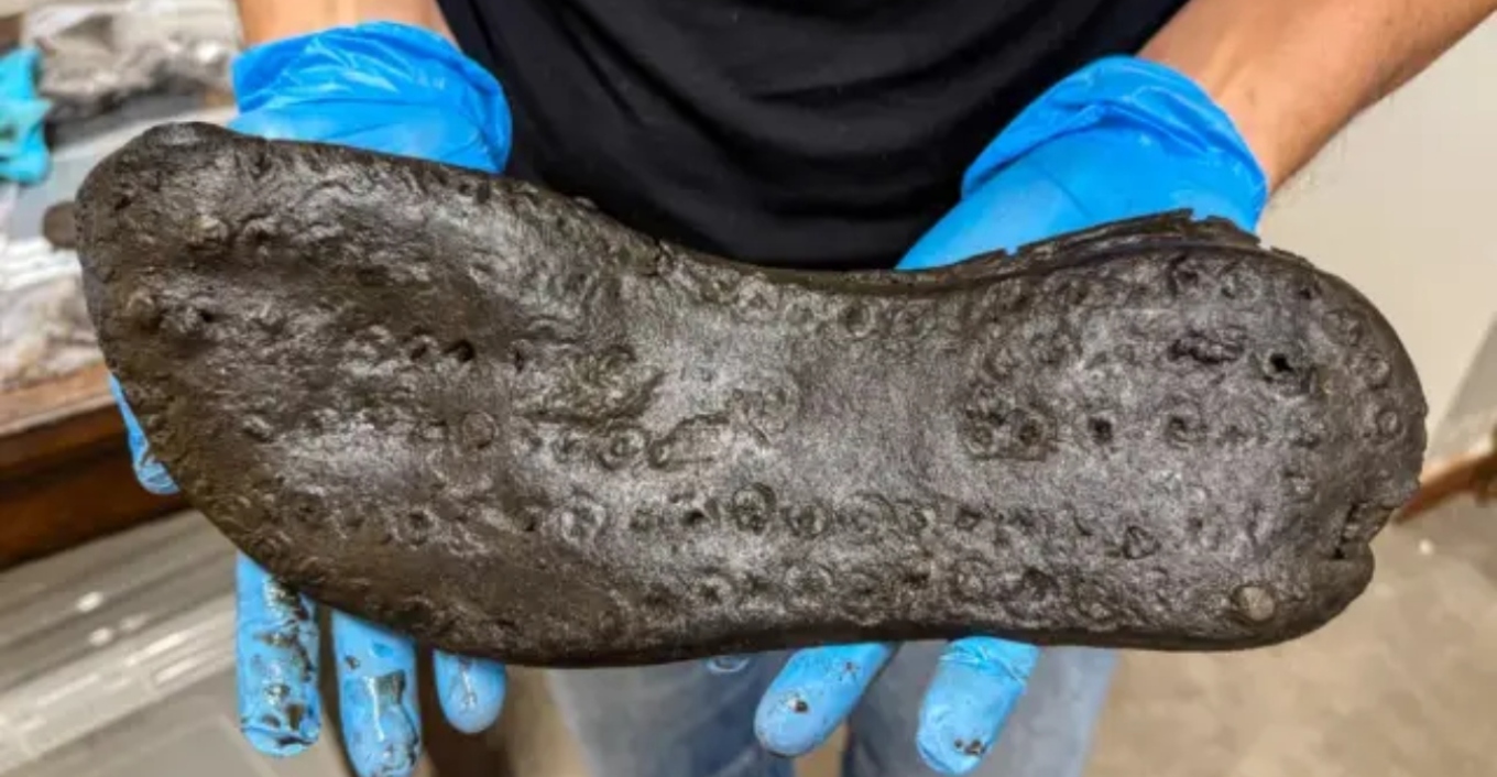 Ανακάλυψη-έκπληξη σε ρωμαϊκό φρούριο στη Βρετανία: Βρέθηκε παπούτσι νούμερο 47, τι σημαίνει