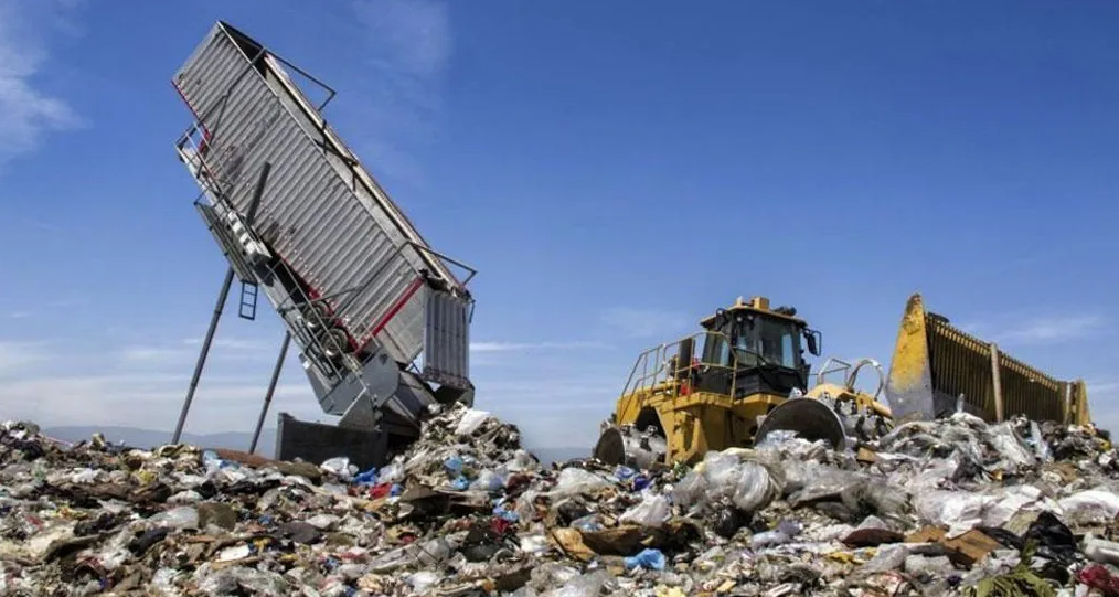 «Ξέρεις ποιος είμαι εγώ»: Καταγγελία Κέττηρου για εμπλοκή υποκόσμου μέχρι και στους σκυβαλότοπους