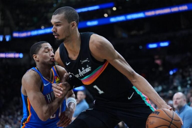 Σπερς με υπογραφή Τζόνσον και Γουεμπανιαμά: Τέταρτη νίκη απέναντι στους Θάντερ