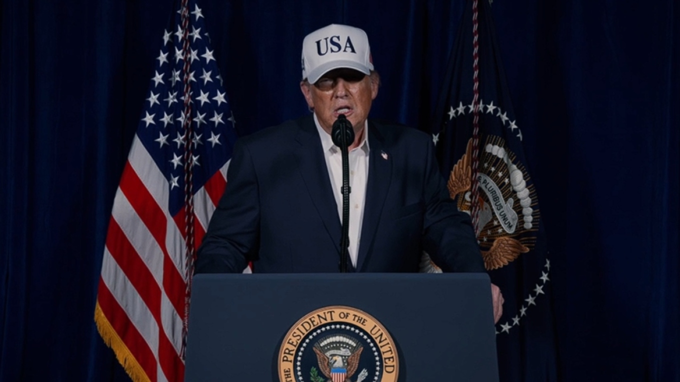 «Οι βόμβες θα πέφτουν από παντού»: Το διάγγελμα με το οποίο ο Τραμπ κήρυξε τον πόλεμο στο Ιράν