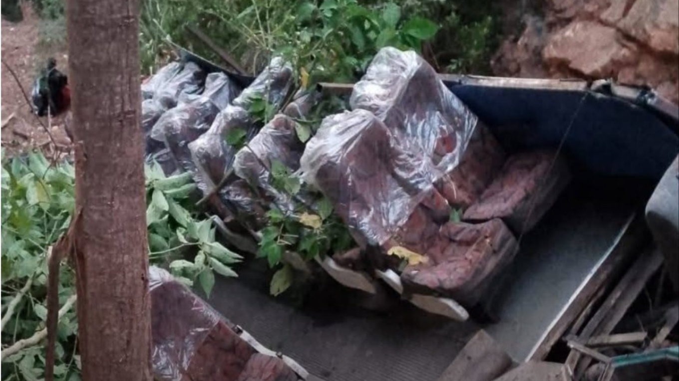 ΒΙΝΤΕΟ: Τουλάχιστον 14 νεκροί σε τροχαίο με λεωφορείο στη Βολιβία