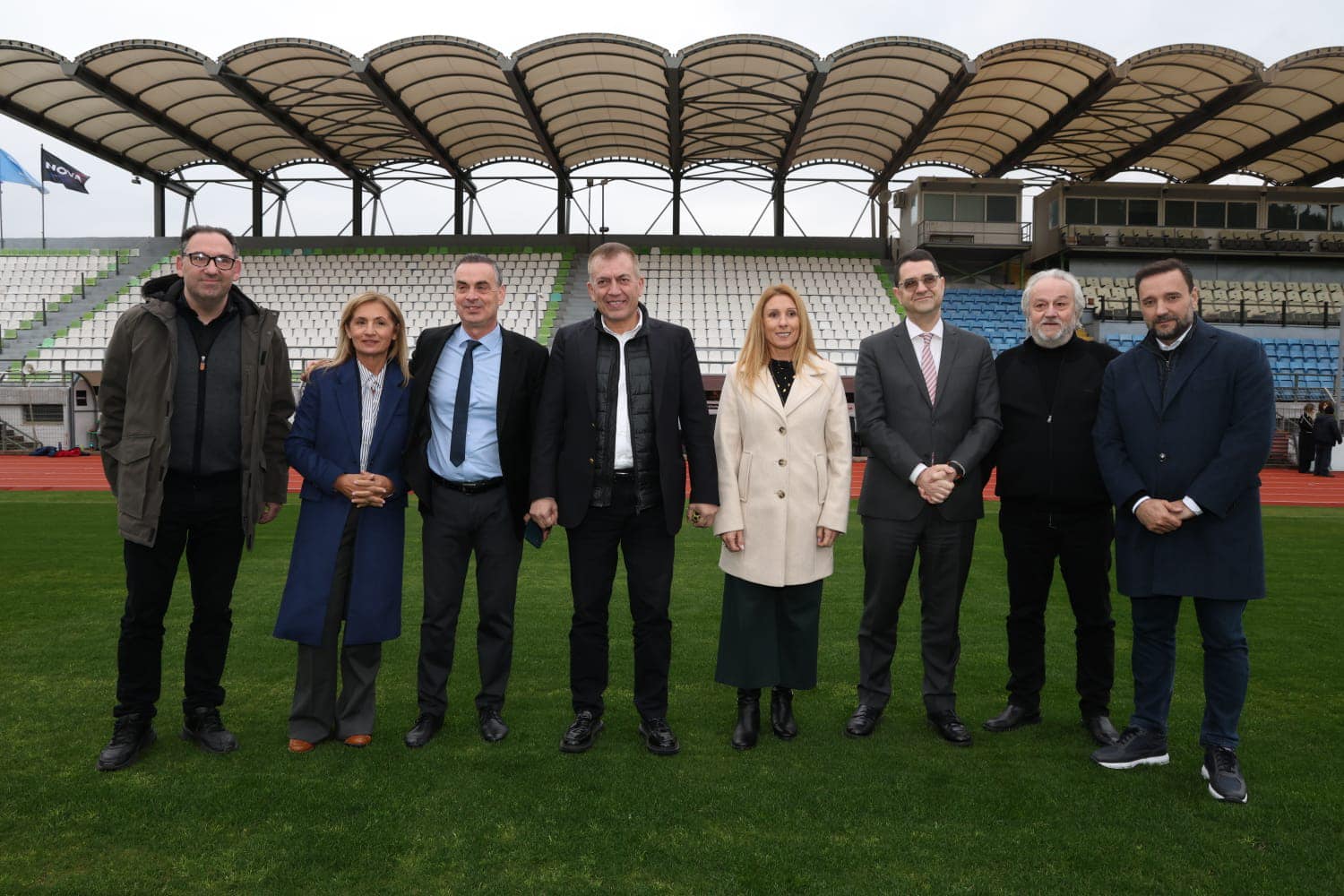 Ο Βρούτσης παρουσία Κομπότη ανακοίνωσε έργα αξίας €500.000 στο γήπεδο του Λεβαδειακού