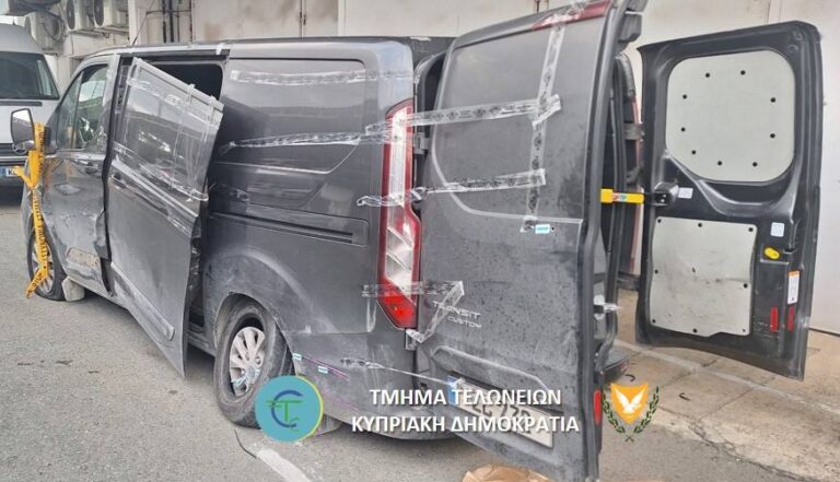 «Kινηματογραφική» καταδίωξη: Αυτά κατασχέθηκαν από το Τμήμα Τελωνείων, πάνω από €100.000 οι δασμοί (ΦΩΤΟ)