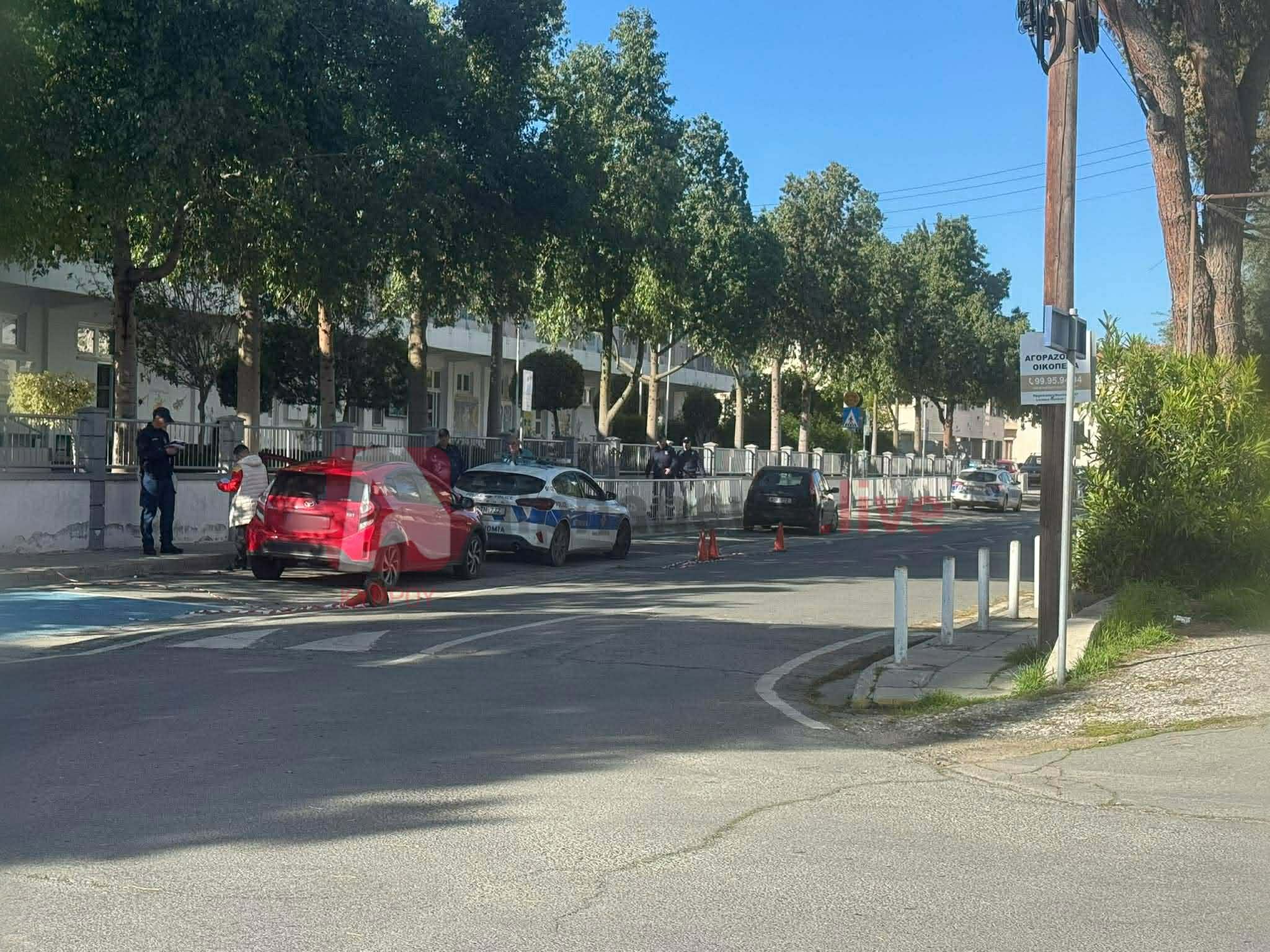 Λήξη συναγερμού: «Δεν εντοπίστηκε οτιδήποτε ύποπτο» μετά την απειλή για βόμβα σε σχολείο