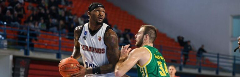 Ο Κεραυνός νίκησε την ΑΕΚ και… έκλεισε θέση στον τελικό με την ΑΕΛ