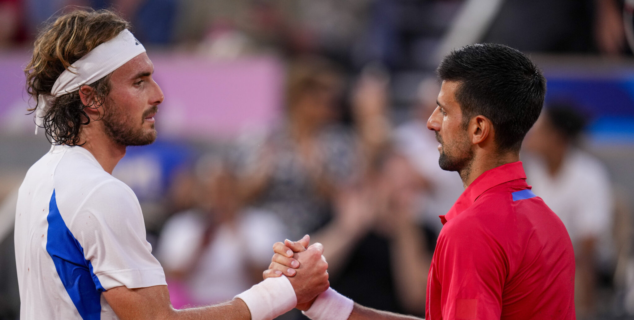 Με «περίπατο» στους «16» Τσιτσιπάς και Τζόκοβιτς