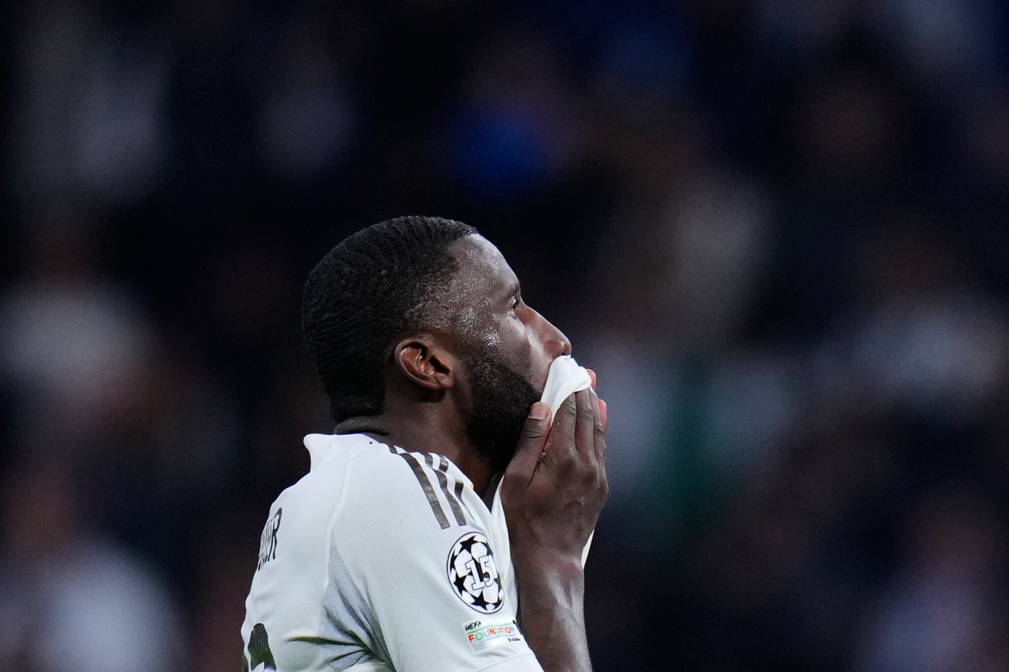 Η «Bild» κατακεραυνώνει τον Ρούντιγκερ: «Δεν πρέπει να πάει στο Μουντιάλ»