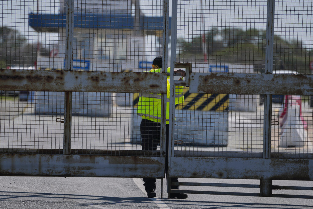 &Iota;&sigma;&rho;&alpha;&eta;&lambda;&iota;&nu;ό&sigmaf; &Pi;&rho;έ&sigma;&beta;&eta;&sigmaf; &sigma;&tau;&alpha; &Eta;&Epsilon;: &Delta;&epsilon;ί&chi;&nu;&epsilon;&iota; &alpha;&pi;&epsilon;&lambda;&pi;&iota;&sigma;ί&alpha; &tau;&omicron; &kappa;&tau;ύ&pi;&eta;&mu;&alpha; &Iota;&rho;ά&nu; &sigma;&epsilon; &epsilon;&upsilon;&rho;&omega;&pi;&alpha;ϊ&kappa;ό έ&delta;&alpha;&phi;&omicron;&sigmaf;