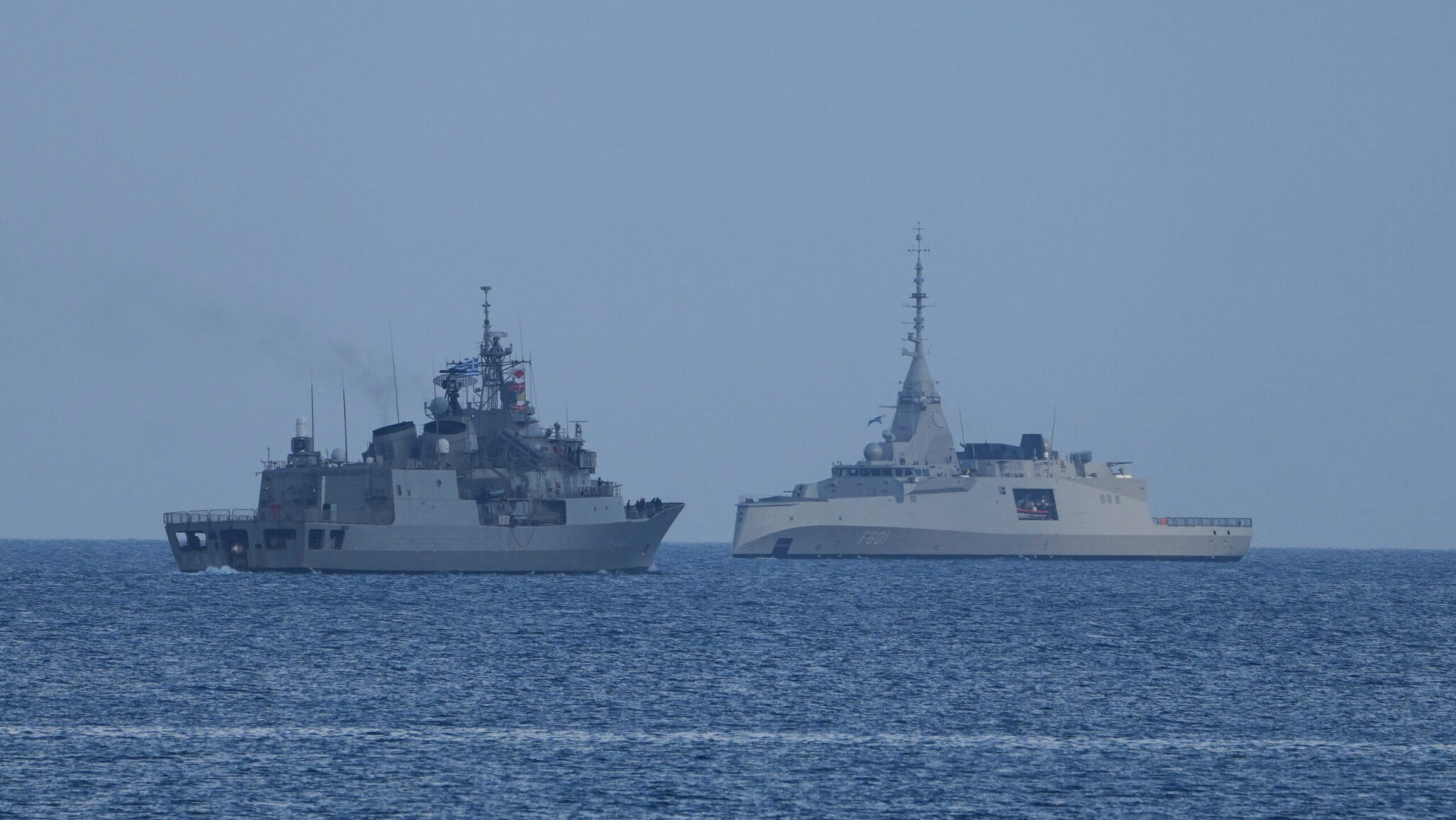 Απόβαση μεγάλων δυνάμεων στη θάλασσα της Κύπρου