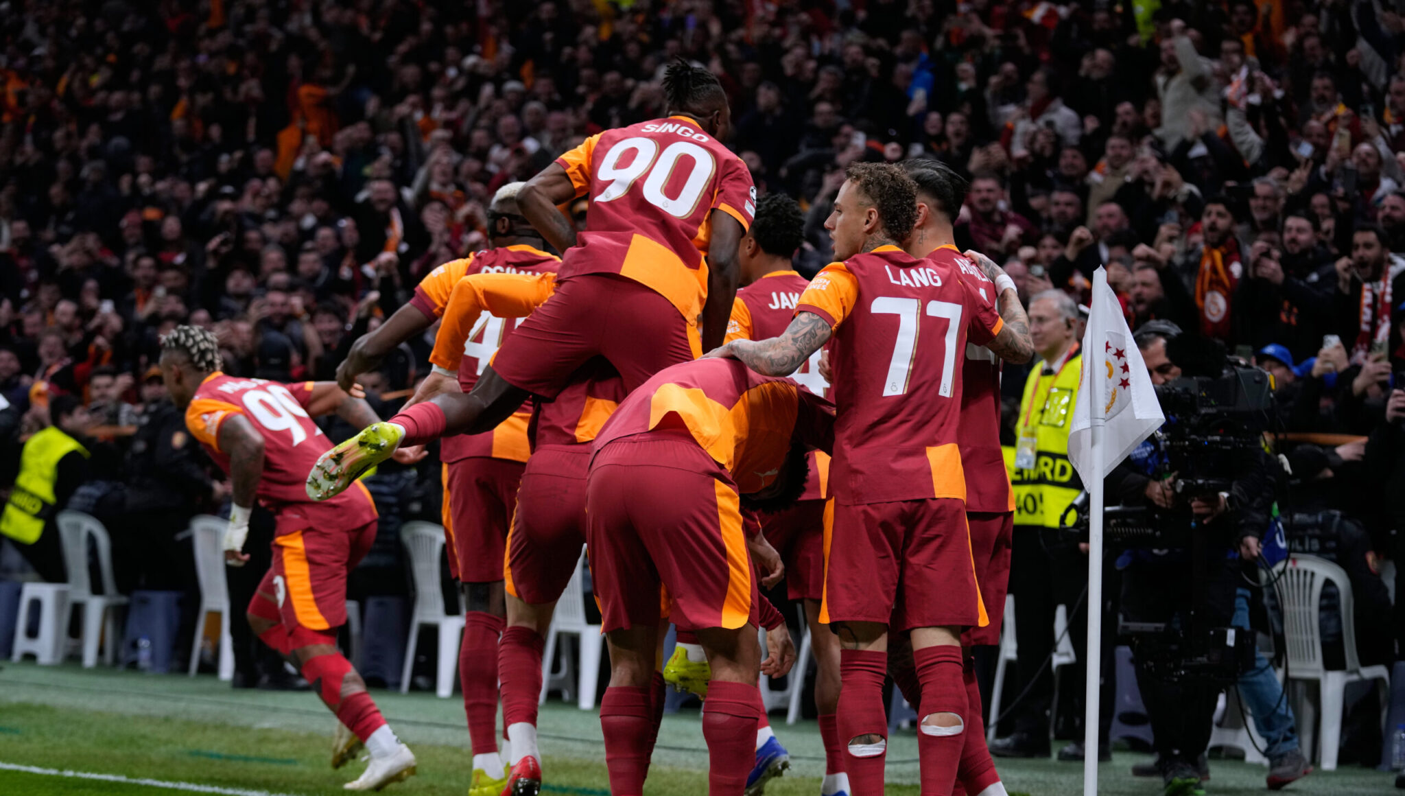 «Χρυσώνει» τους παίκτες της Γαλατάσαραϊ ο πρόεδρος για πρόκριση επί της Λίβερπουλ