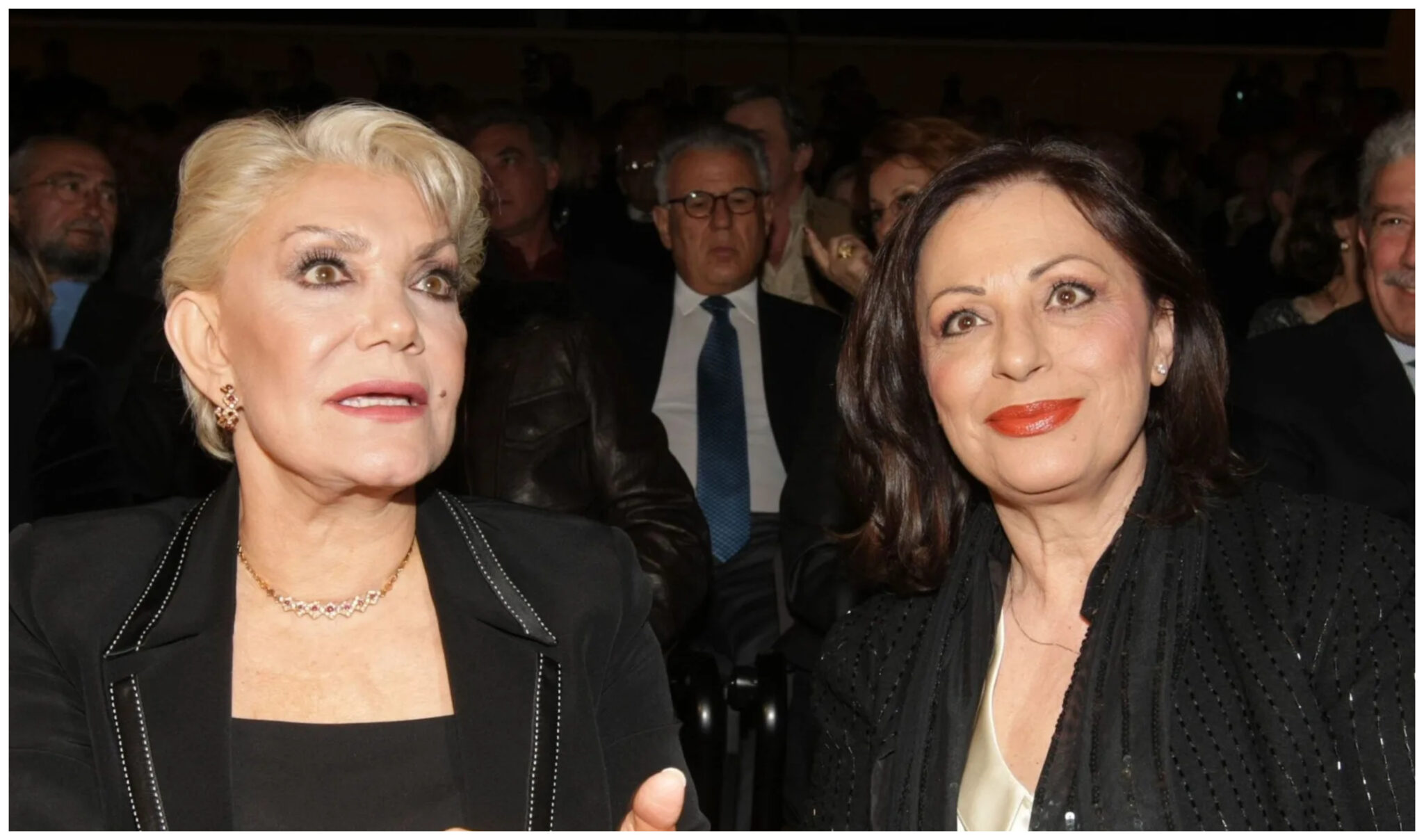 Το τελευταίο «αντίο» της Χάρις Αλεξίου στη μεγάλη κυρία του ελληνικού τραγουδιού (ΦΩΤΟ)