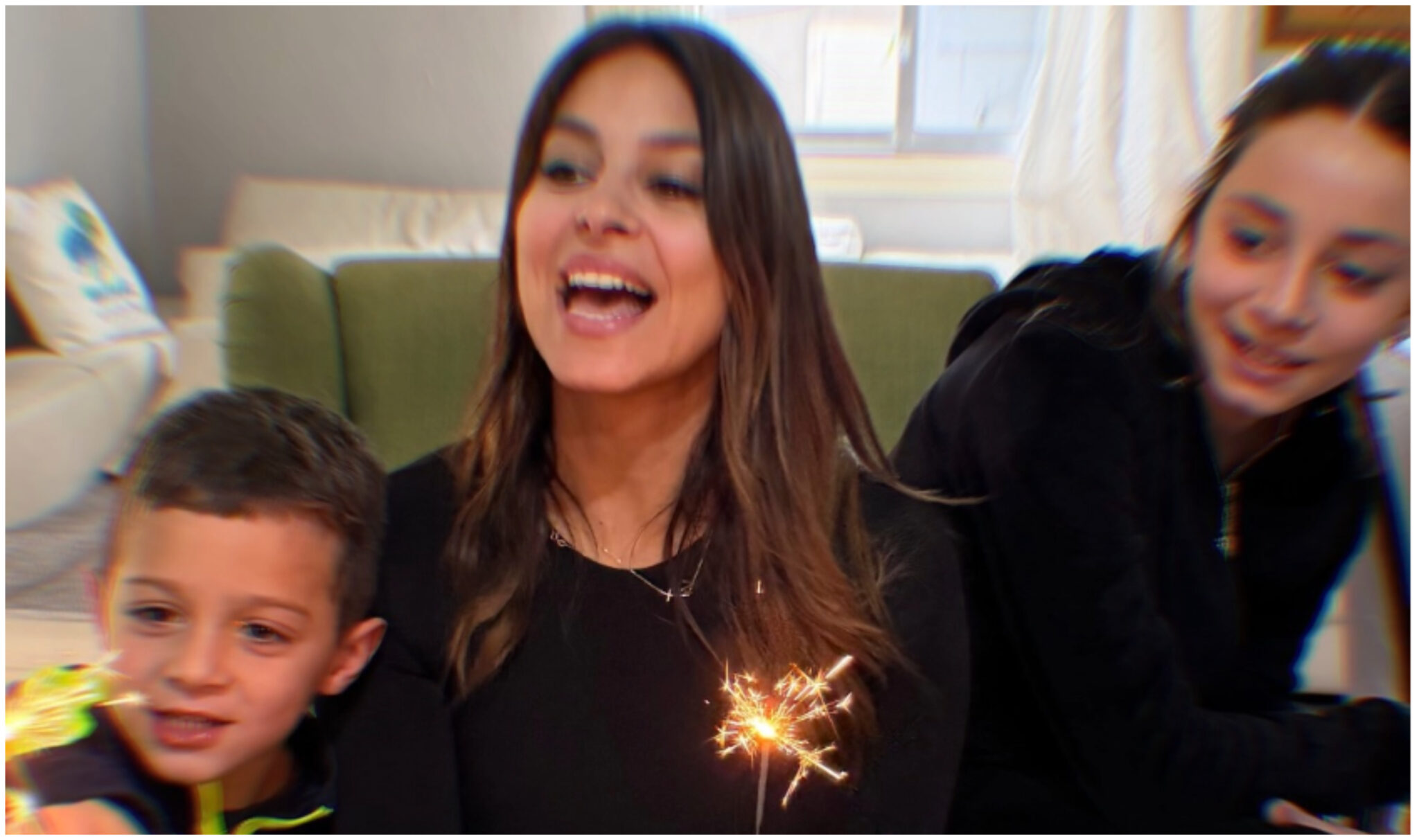 Γενέθλια για την Κωνσταντίνα Ευριπίδου: Η τούρτα-έκπληξη που της ετοίμασαν τα παιδιά της (ΦΩΤΟ)