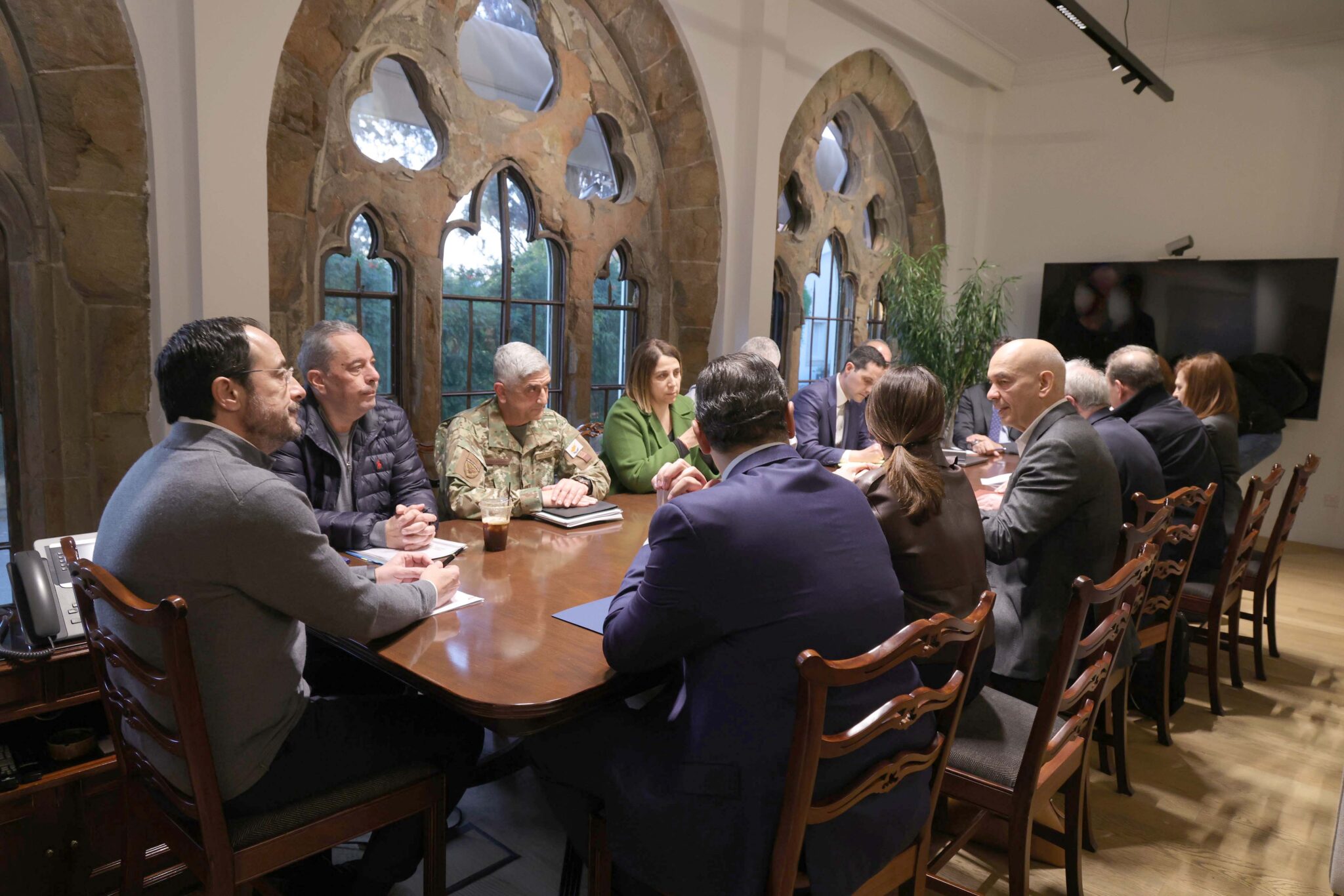 «Η κατάσταση παρακολουθείται, εφαρμόζονται αυξημένα μέτρα»: Όσα συζητήθηκαν στο έκτακτο Συμβούλιο Εθνικής Ασφαλείας