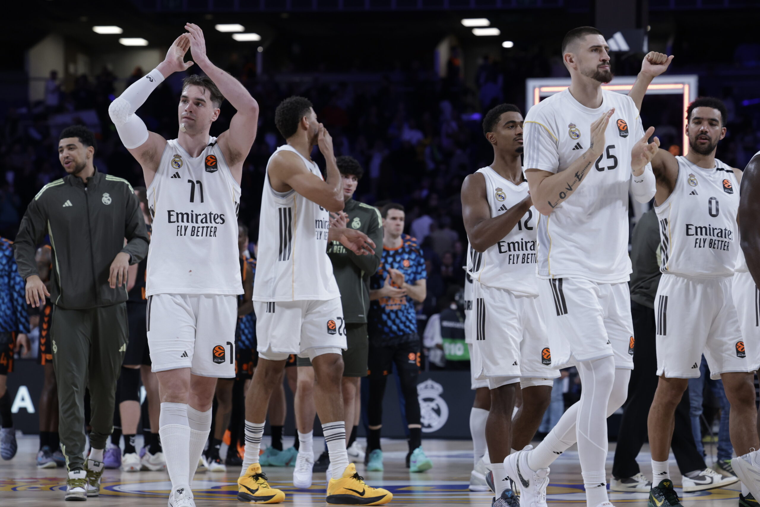 Σόκαρε την Μπάγερν η Εφές, «πάτησε» τη Βαλένθια η Ρεάλ (ΒΙΝΤΕΟ)